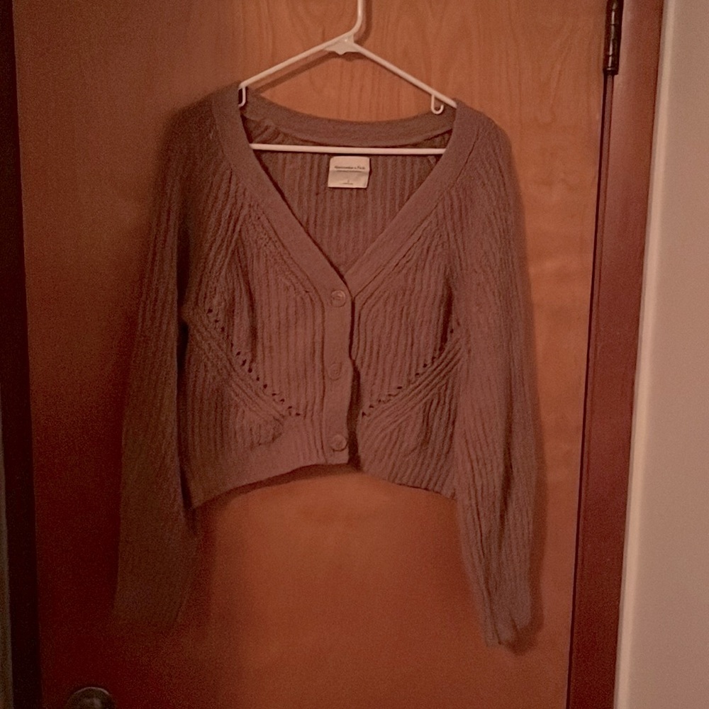 Brown Abercrombie And Fitch cropped knit sweater